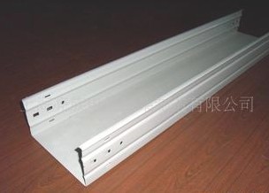 何謂【全封閉（bì）橋架】